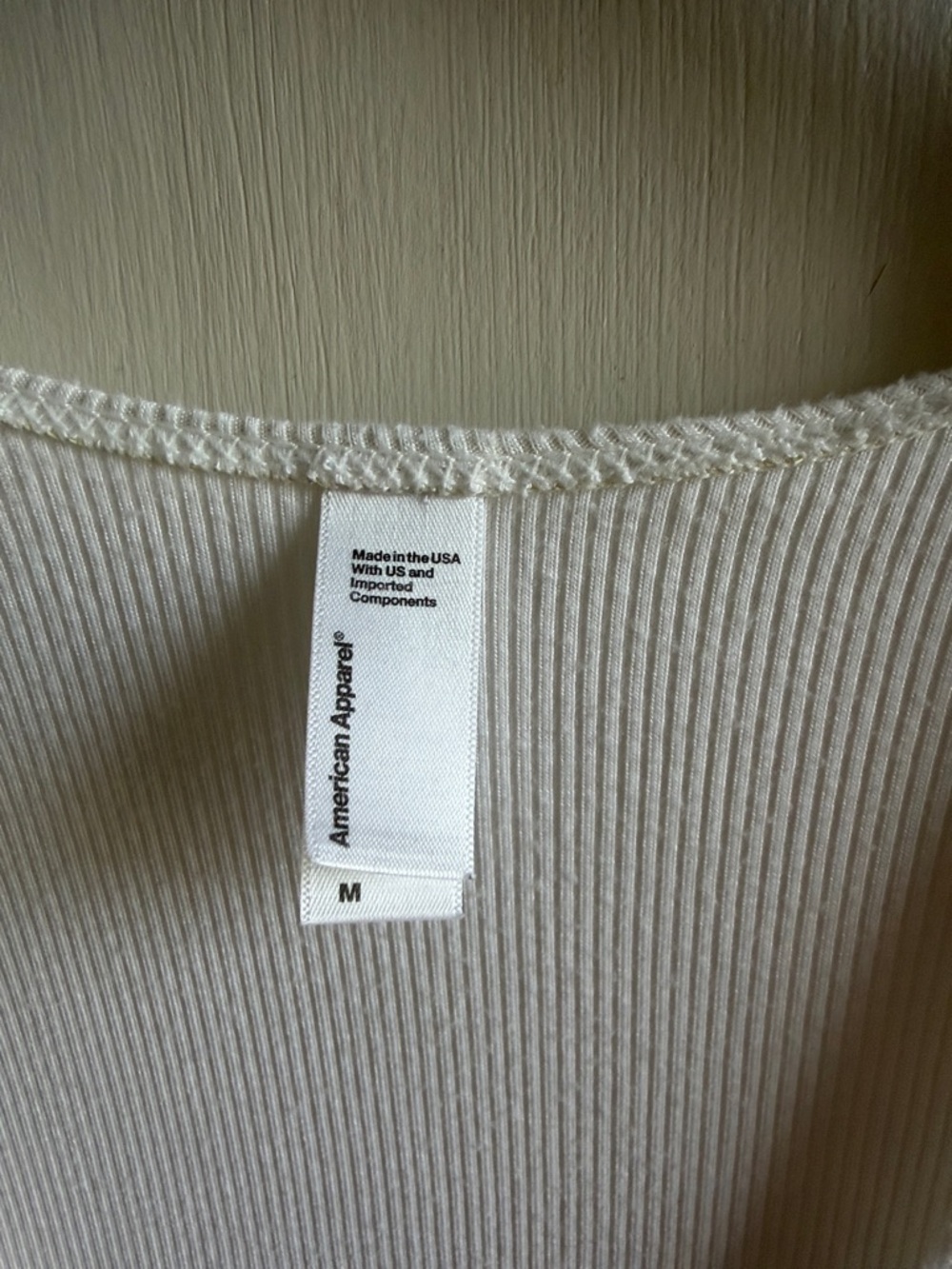 American Apparel Women’s White V-Neck Long Sleeve Top - Picture 2 of 3
